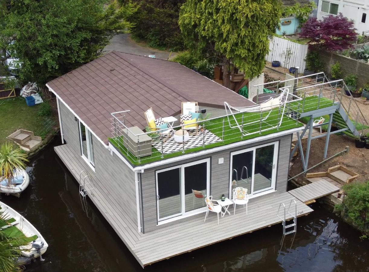 Tulana Taggs - Floating Home On Idyllic Island Hampton Hill Zewnętrze zdjęcie