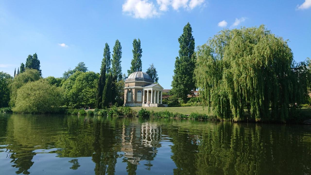 Tulana Taggs - Floating Home On Idyllic Island Hampton Hill Zewnętrze zdjęcie