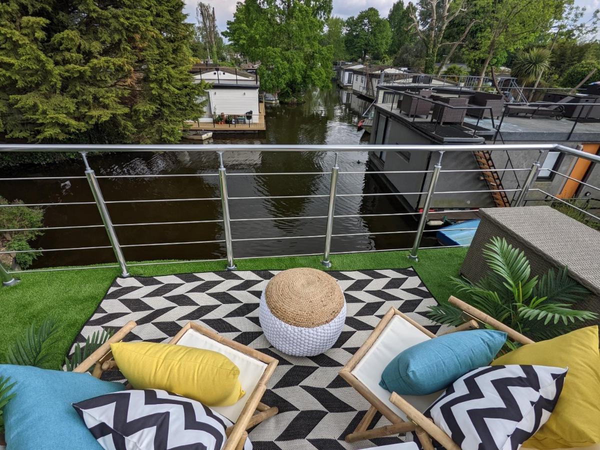 Tulana Taggs - Floating Home On Idyllic Island Hampton Hill Zewnętrze zdjęcie