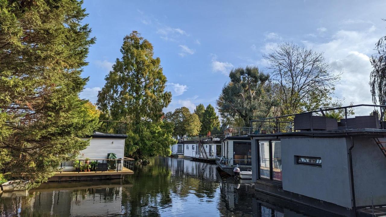 Tulana Taggs - Floating Home On Idyllic Island Hampton Hill Zewnętrze zdjęcie